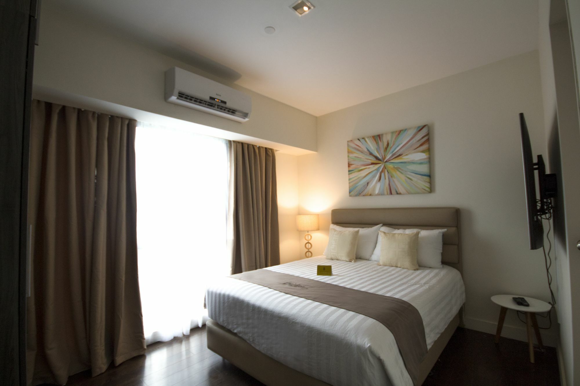 Siglo Suites @ The Acqua Private Residences Mandaluyong Luaran gambar